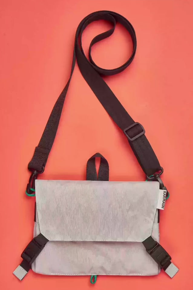 Sleek & Functional Crossbody Flat Bag