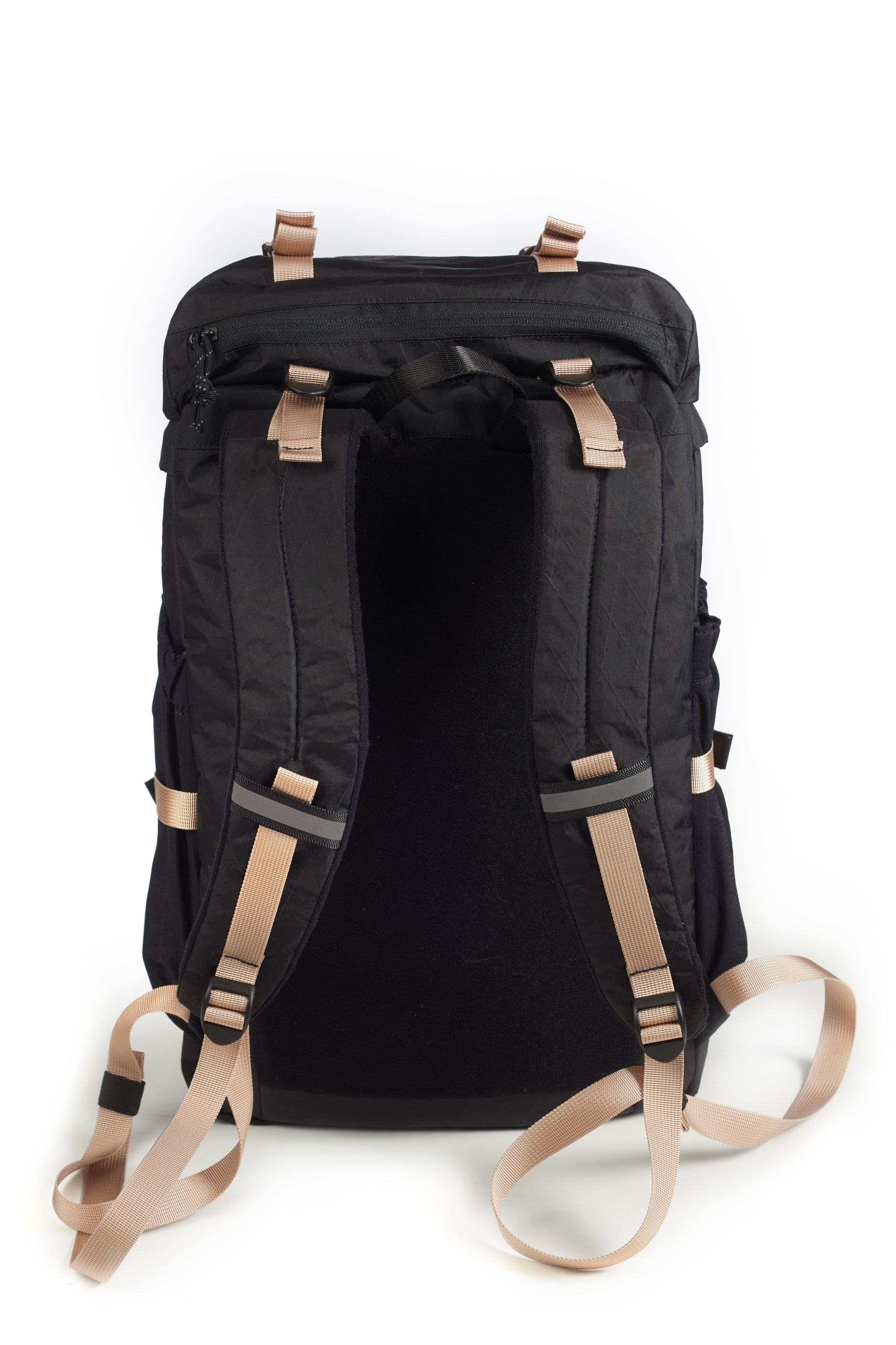 (black)