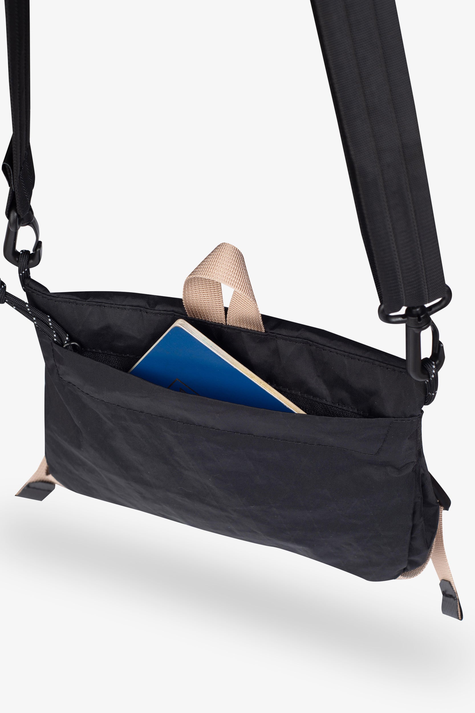 Karmash Flat Bag Plus: Designed for Everyday Movement.